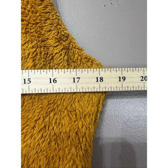 NWOT Patagonia Los Gatos Mustard Yellow Fleece Vest Women's Medium - Picture 9 of 12